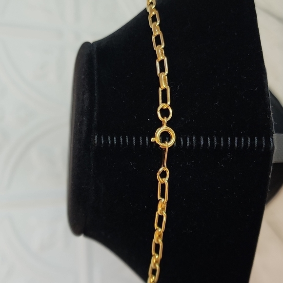 3 for $15-Gold Chain Link Necklace With "V" Chain Detail - Picture 4 of 6